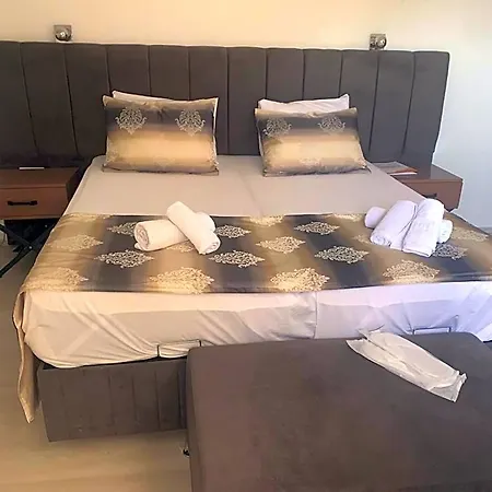 Kispet Deluxe Hotels&suites מלון *